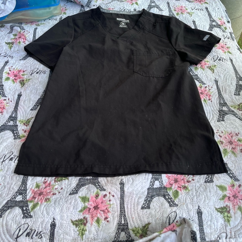 Momentum Black Short Sleeve scrub Top